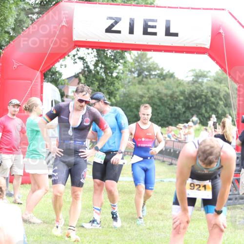 21.06.2026 - 29. Vierlanden-Triathlon Andreas Tolksdorf http://msf.ph/oto/9890019 21.06.2026 12:52:06 Ziel 923, 954, 959, 963, 981, 923, 954, 959, 963, 981 meine-sportfotos.de
