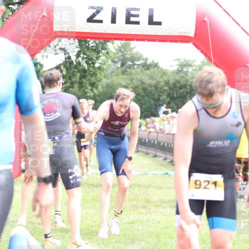 21.06.2026 - 29. Vierlanden-Triathlon Andreas Tolksdorf http://msf.ph/oto/9890027 21.06.2026 12:52:14 Ziel 917, 923, 950, 954, 963, 981, 917, 923, 950, 954, 963, 981 meine-sportfotos.de