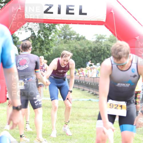 21.06.2026 - 29. Vierlanden-Triathlon Andreas Tolksdorf http://msf.ph/oto/9890029 21.06.2026 12:52:14 Ziel 917, 923, 950, 954, 963, 981, 917, 923, 950, 954, 963, 981 meine-sportfotos.de
