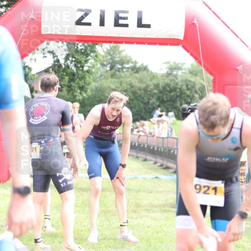 21.06.2026 - 29. Vierlanden-Triathlon Andreas Tolksdorf http://msf.ph/oto/9890031 21.06.2026 12:52:15 Ziel 917, 923, 950, 954, 963, 981, 917, 923, 950, 954, 963, 981 meine-sportfotos.de