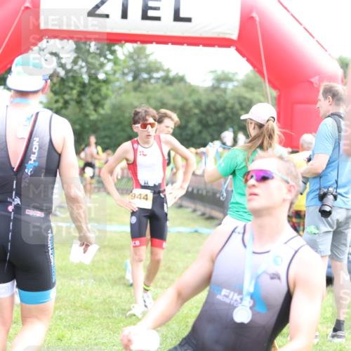 21.06.2026 - 29. Vierlanden-Triathlon Andreas Tolksdorf http://msf.ph/oto/9890067 21.06.2026 12:53:22 Ziel 21, 915, 958, 962, 970, 971, 21, 915, 958, 962, 970, 971 meine-sportfotos.de