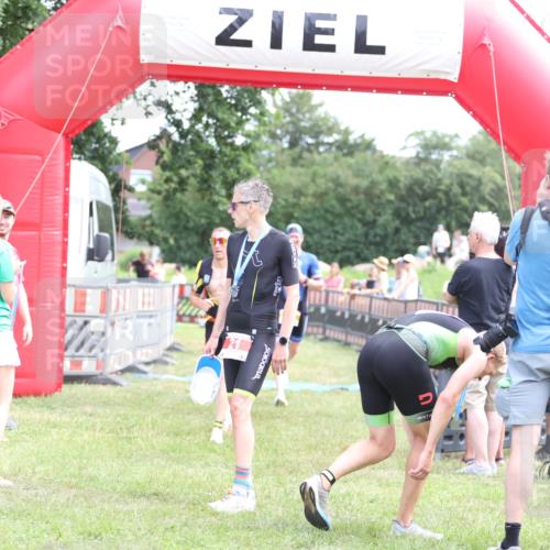 21.06.2026 - 29. Vierlanden-Triathlon Andreas Tolksdorf http://msf.ph/oto/9890076 21.06.2026 12:53:48 Ziel 911, 916, 937, 967, 972, 911, 916, 937, 967, 972 meine-sportfotos.de