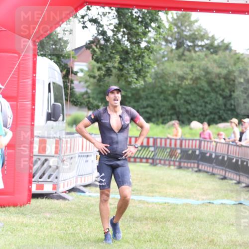 21.06.2026 - 29. Vierlanden-Triathlon Andreas Tolksdorf http://msf.ph/oto/9890112 21.06.2026 12:54:17 Ziel 938, 938 meine-sportfotos.de