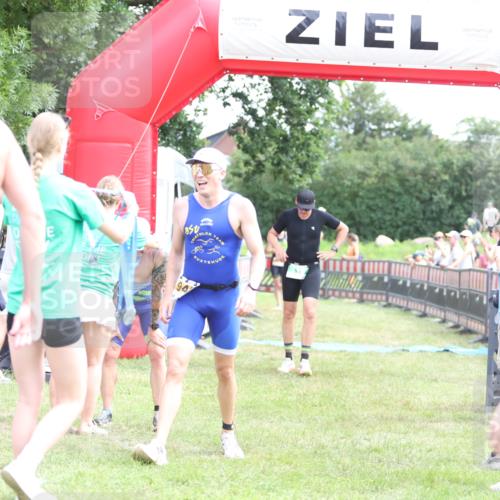 21.06.2026 - 29. Vierlanden-Triathlon Andreas Tolksdorf http://msf.ph/oto/9890144 21.06.2026 12:55:14 Ziel 68, 157, 719, 974, 68, 157, 719, 974 meine-sportfotos.de