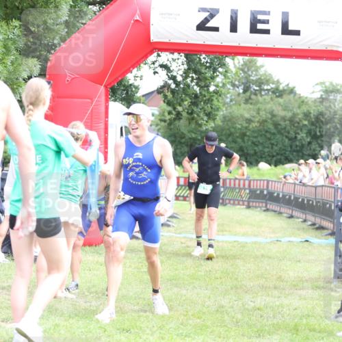21.06.2026 - 29. Vierlanden-Triathlon Andreas Tolksdorf http://msf.ph/oto/9890145 21.06.2026 12:55:14 Ziel 68, 157, 719, 974, 68, 157, 719, 974 meine-sportfotos.de