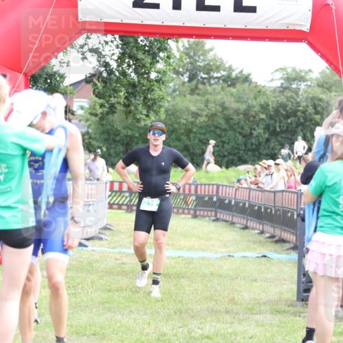 21.06.2026 - 29. Vierlanden-Triathlon Andreas Tolksdorf http://msf.ph/oto/9890150 21.06.2026 12:55:16 Ziel 68, 157, 296, 719, 974, 68, 157, 296, 719, 974 meine-sportfotos.de