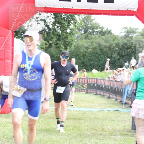 21.06.2026 - 29. Vierlanden-Triathlon Andreas Tolksdorf http://msf.ph/oto/9890156 21.06.2026 12:55:17 Ziel 68, 157, 296, 719, 974, 68, 157, 296, 719, 974 meine-sportfotos.de