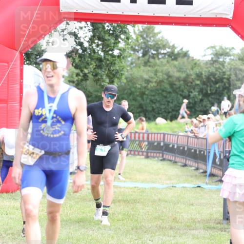 21.06.2026 - 29. Vierlanden-Triathlon Andreas Tolksdorf http://msf.ph/oto/9890157 21.06.2026 12:55:17 Ziel 68, 157, 296, 719, 974, 68, 157, 296, 719, 974 meine-sportfotos.de