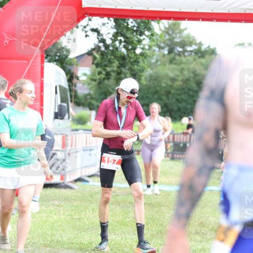 21.06.2026 - 29. Vierlanden-Triathlon Andreas Tolksdorf http://msf.ph/oto/9890164 21.06.2026 12:55:28 Ziel 296, 296 meine-sportfotos.de