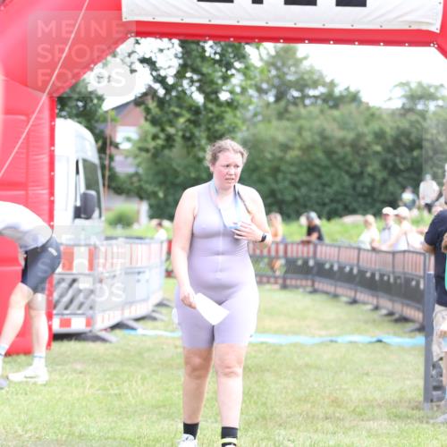 21.06.2026 - 29. Vierlanden-Triathlon Andreas Tolksdorf http://msf.ph/oto/9890166 21.06.2026 12:55:37 Ziel 939, 969, 939, 969 meine-sportfotos.de