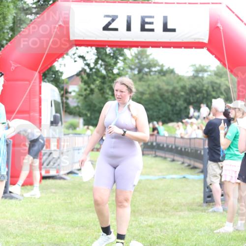 21.06.2026 - 29. Vierlanden-Triathlon Andreas Tolksdorf http://msf.ph/oto/9890179 21.06.2026 12:55:40 Ziel 939, 969, 939, 969 meine-sportfotos.de