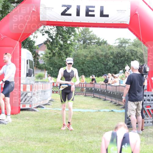 21.06.2026 - 29. Vierlanden-Triathlon Andreas Tolksdorf http://msf.ph/oto/9890219 21.06.2026 12:56:34 Ziel 940, 952, 968, 940, 952, 968 meine-sportfotos.de