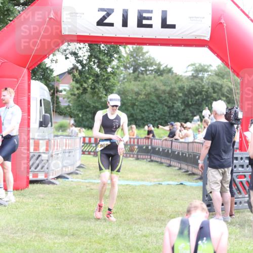 21.06.2026 - 29. Vierlanden-Triathlon Andreas Tolksdorf http://msf.ph/oto/9890225 21.06.2026 12:56:35 Ziel 940, 952, 968, 940, 952, 968 meine-sportfotos.de