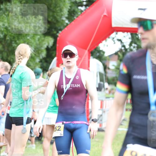 21.06.2026 - 29. Vierlanden-Triathlon Andreas Tolksdorf http://msf.ph/oto/9890231 21.06.2026 12:56:55 Ziel 165, 953, 165, 953 meine-sportfotos.de
