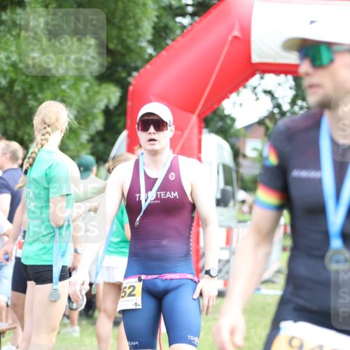21.06.2026 - 29. Vierlanden-Triathlon Andreas Tolksdorf http://msf.ph/oto/9890232 21.06.2026 12:56:55 Ziel 165, 953, 165, 953 meine-sportfotos.de