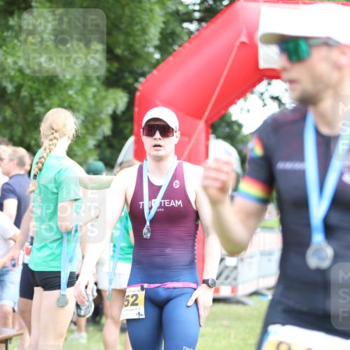 21.06.2026 - 29. Vierlanden-Triathlon Andreas Tolksdorf http://msf.ph/oto/9890235 21.06.2026 12:56:55 Ziel 165, 953, 165, 953 meine-sportfotos.de