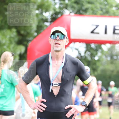 21.06.2026 - 29. Vierlanden-Triathlon Andreas Tolksdorf http://msf.ph/oto/9890256 21.06.2026 12:57:18 Ziel 14, 721, 925, 929, 973, 980, 14, 721, 925, 929, 973, 980 meine-sportfotos.de