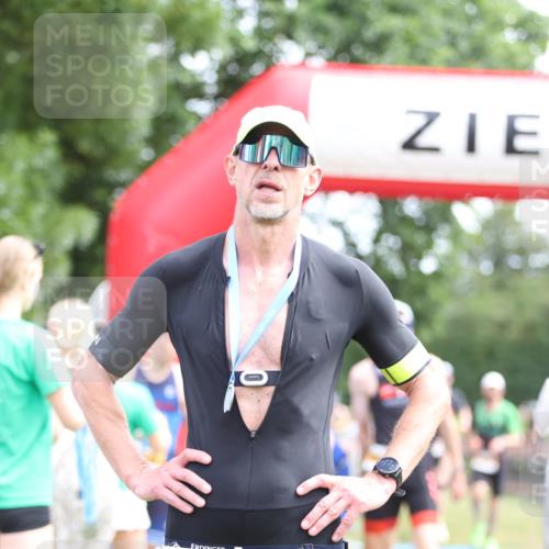 21.06.2026 - 29. Vierlanden-Triathlon Andreas Tolksdorf http://msf.ph/oto/9890260 21.06.2026 12:57:18 Ziel 14, 721, 925, 929, 973, 980, 14, 721, 925, 929, 973, 980 meine-sportfotos.de