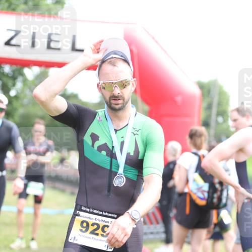21.06.2026 - 29. Vierlanden-Triathlon Andreas Tolksdorf http://msf.ph/oto/9890270 21.06.2026 12:57:27 Ziel 88, 721, 973, 88, 721, 973 meine-sportfotos.de