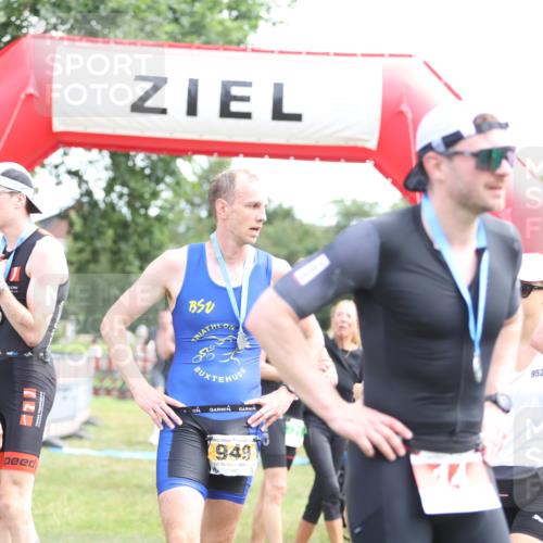 21.06.2026 - 29. Vierlanden-Triathlon Andreas Tolksdorf http://msf.ph/oto/9890273 21.06.2026 12:57:33 Ziel 78, 88, 78, 88 meine-sportfotos.de