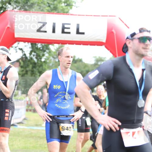 21.06.2026 - 29. Vierlanden-Triathlon Andreas Tolksdorf http://msf.ph/oto/9890275 21.06.2026 12:57:33 Ziel 78, 88, 78, 88 meine-sportfotos.de