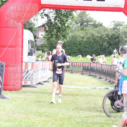 21.06.2026 - 29. Vierlanden-Triathlon Andreas Tolksdorf http://msf.ph/oto/9890284 21.06.2026 12:57:47 Ziel 78, 106, 706, 945, 78, 106, 706, 945 meine-sportfotos.de