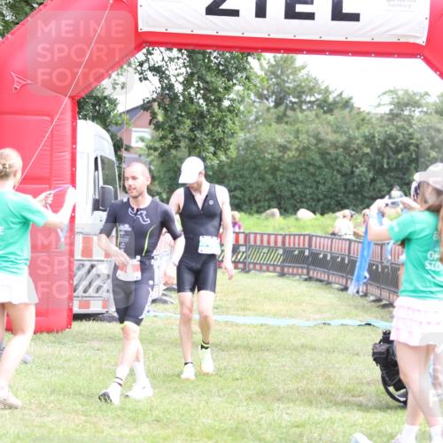 21.06.2026 - 29. Vierlanden-Triathlon Andreas Tolksdorf http://msf.ph/oto/9890287 21.06.2026 12:57:49 Ziel 78, 106, 706, 945, 78, 106, 706, 945 meine-sportfotos.de