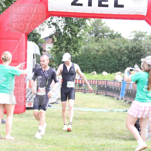 21.06.2026 - 29. Vierlanden-Triathlon Andreas Tolksdorf http://msf.ph/oto/9890289 21.06.2026 12:57:49 Ziel 78, 106, 706, 945, 78, 106, 706, 945 meine-sportfotos.de