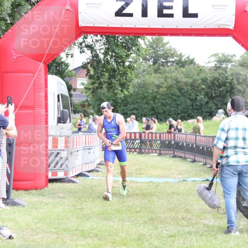 21.06.2026 - 29. Vierlanden-Triathlon Andreas Tolksdorf http://msf.ph/oto/9890315 21.06.2026 12:58:53 Ziel 936, 947, 936, 947 meine-sportfotos.de