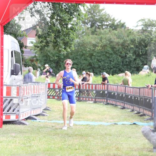 21.06.2026 - 29. Vierlanden-Triathlon Andreas Tolksdorf http://msf.ph/oto/9890331 21.06.2026 12:58:58 Ziel 196, 947, 196, 947 meine-sportfotos.de