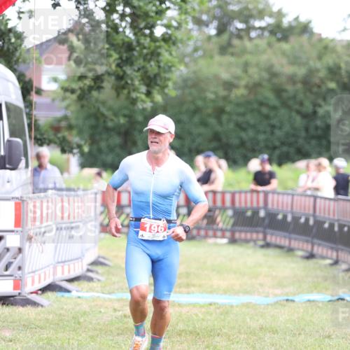 21.06.2026 - 29. Vierlanden-Triathlon Andreas Tolksdorf http://msf.ph/oto/9890342 21.06.2026 12:59:11 Ziel 181, 196, 181, 196 meine-sportfotos.de