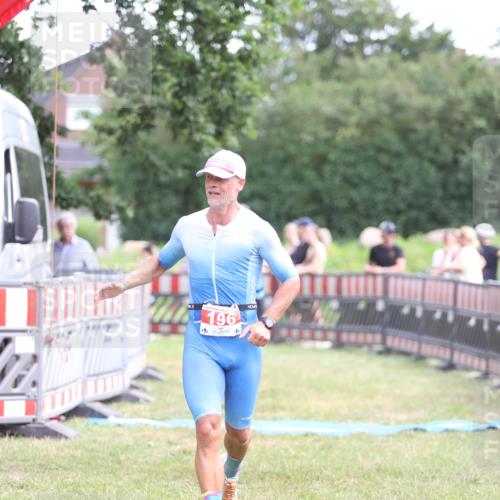 21.06.2026 - 29. Vierlanden-Triathlon Andreas Tolksdorf http://msf.ph/oto/9890344 21.06.2026 12:59:11 Ziel 181, 196, 181, 196 meine-sportfotos.de