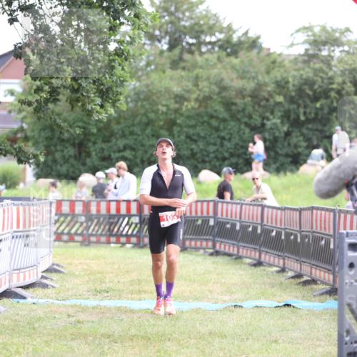 21.06.2026 - 29. Vierlanden-Triathlon Andreas Tolksdorf http://msf.ph/oto/9890352 21.06.2026 12:59:24 Ziel 103, 112, 103, 112 meine-sportfotos.de