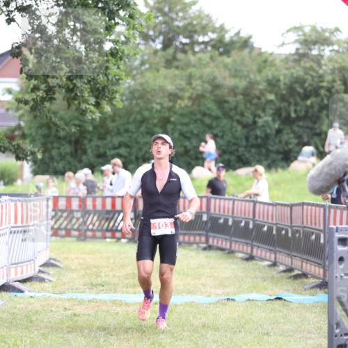 21.06.2026 - 29. Vierlanden-Triathlon Andreas Tolksdorf http://msf.ph/oto/9890354 21.06.2026 12:59:25 Ziel 103, 112, 103, 112 meine-sportfotos.de