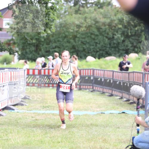 21.06.2026 - 29. Vierlanden-Triathlon Andreas Tolksdorf http://msf.ph/oto/9890405 21.06.2026 13:00:48 Ziel 241, 241 meine-sportfotos.de
