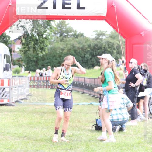 21.06.2026 - 29. Vierlanden-Triathlon Andreas Tolksdorf http://msf.ph/oto/9890415 21.06.2026 13:00:53 Ziel  meine-sportfotos.de