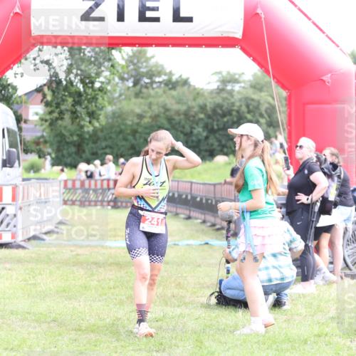 21.06.2026 - 29. Vierlanden-Triathlon Andreas Tolksdorf http://msf.ph/oto/9890417 21.06.2026 13:00:53 Ziel  meine-sportfotos.de