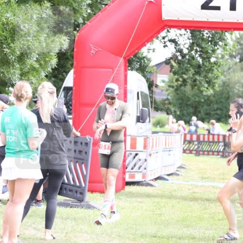 21.06.2026 - 29. Vierlanden-Triathlon Andreas Tolksdorf http://msf.ph/oto/9890462 21.06.2026 13:01:52 Ziel 161, 161 meine-sportfotos.de