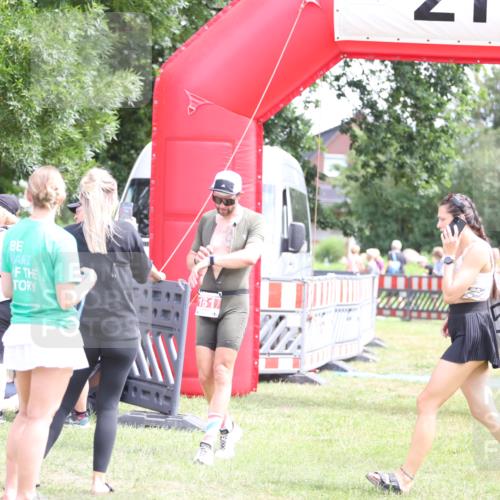 21.06.2026 - 29. Vierlanden-Triathlon Andreas Tolksdorf http://msf.ph/oto/9890464 21.06.2026 13:01:52 Ziel 161, 161 meine-sportfotos.de