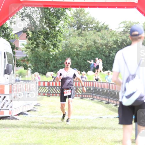 21.06.2026 - 29. Vierlanden-Triathlon Andreas Tolksdorf http://msf.ph/oto/9890472 21.06.2026 13:02:20 Ziel 174, 174 meine-sportfotos.de
