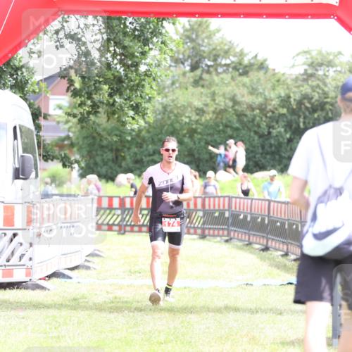 21.06.2026 - 29. Vierlanden-Triathlon Andreas Tolksdorf http://msf.ph/oto/9890478 21.06.2026 13:02:21 Ziel 174, 762, 174, 762 meine-sportfotos.de