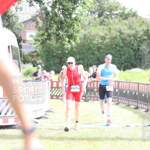 21.06.2026 - 29. Vierlanden-Triathlon Andreas Tolksdorf http://msf.ph/oto/9890480 21.06.2026 13:02:34 Ziel 35, 141, 757, 762, 35, 141, 757, 762 meine-sportfotos.de
