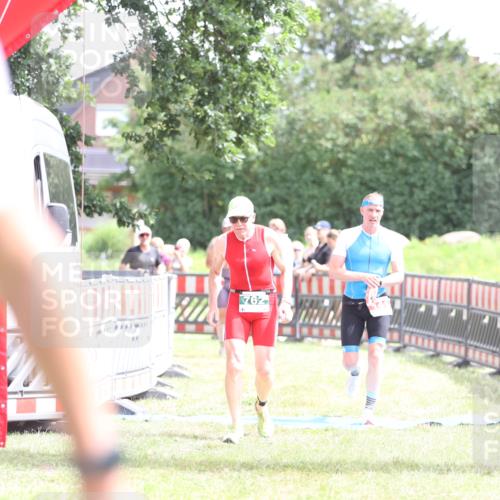 21.06.2026 - 29. Vierlanden-Triathlon Andreas Tolksdorf http://msf.ph/oto/9890482 21.06.2026 13:02:34 Ziel 35, 141, 757, 762, 35, 141, 757, 762 meine-sportfotos.de