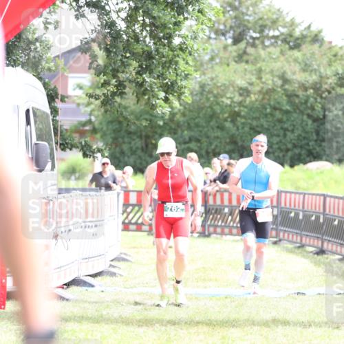 21.06.2026 - 29. Vierlanden-Triathlon Andreas Tolksdorf http://msf.ph/oto/9890484 21.06.2026 13:02:34 Ziel 35, 141, 757, 762, 35, 141, 757, 762 meine-sportfotos.de