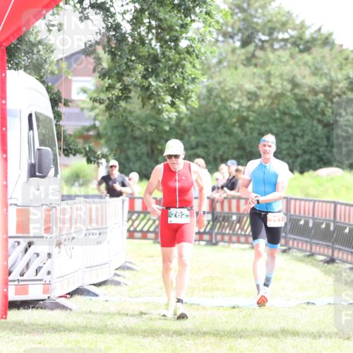 21.06.2026 - 29. Vierlanden-Triathlon Andreas Tolksdorf http://msf.ph/oto/9890486 21.06.2026 13:02:34 Ziel 35, 141, 757, 762, 35, 141, 757, 762 meine-sportfotos.de