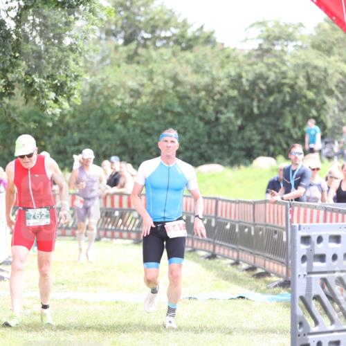 21.06.2026 - 29. Vierlanden-Triathlon Andreas Tolksdorf http://msf.ph/oto/9890493 21.06.2026 13:02:35 Ziel 35, 141, 757, 762, 35, 141, 757, 762 meine-sportfotos.de