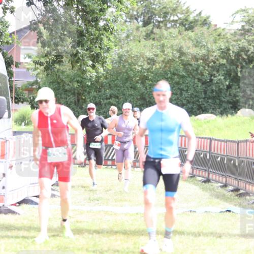 21.06.2026 - 29. Vierlanden-Triathlon Andreas Tolksdorf http://msf.ph/oto/9890494 21.06.2026 13:02:36 Ziel 35, 141, 757, 762, 35, 141, 757, 762 meine-sportfotos.de