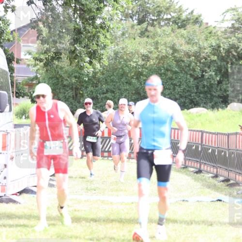 21.06.2026 - 29. Vierlanden-Triathlon Andreas Tolksdorf http://msf.ph/oto/9890495 21.06.2026 13:02:36 Ziel 35, 141, 757, 762, 35, 141, 757, 762 meine-sportfotos.de