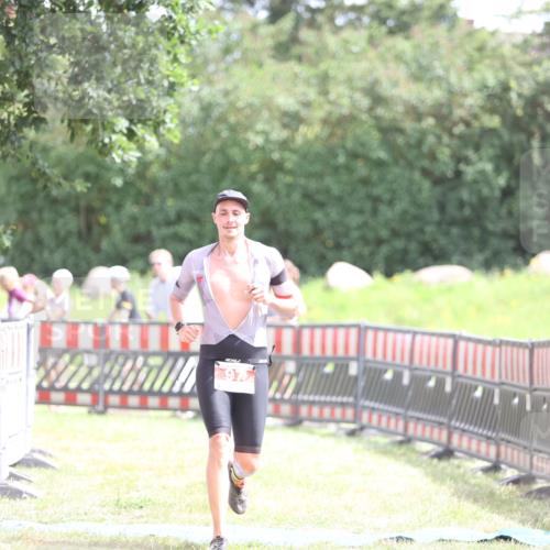 21.06.2026 - 29. Vierlanden-Triathlon Andreas Tolksdorf http://msf.ph/oto/9890515 21.06.2026 13:03:09 Ziel 97, 97 meine-sportfotos.de
