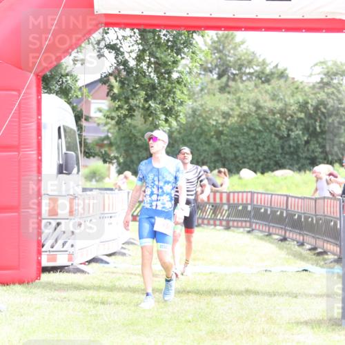 21.06.2026 - 29. Vierlanden-Triathlon Andreas Tolksdorf http://msf.ph/oto/9890534 21.06.2026 13:03:30 Ziel 139, 199, 728, 787, 979, 139, 199, 728, 787, 979 meine-sportfotos.de